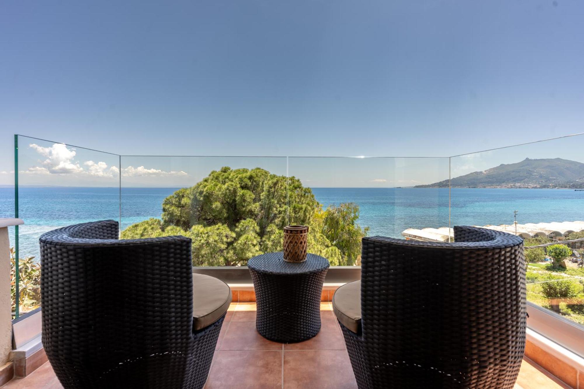 Seafront Spirit Apartments Kota Zakynthos Bagian luar foto