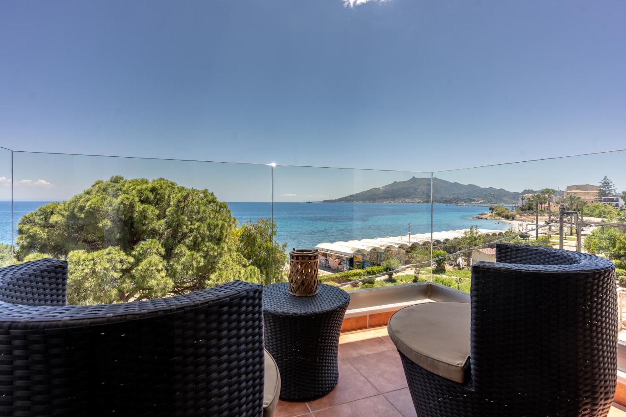 Seafront Spirit Apartments Kota Zakynthos Bagian luar foto