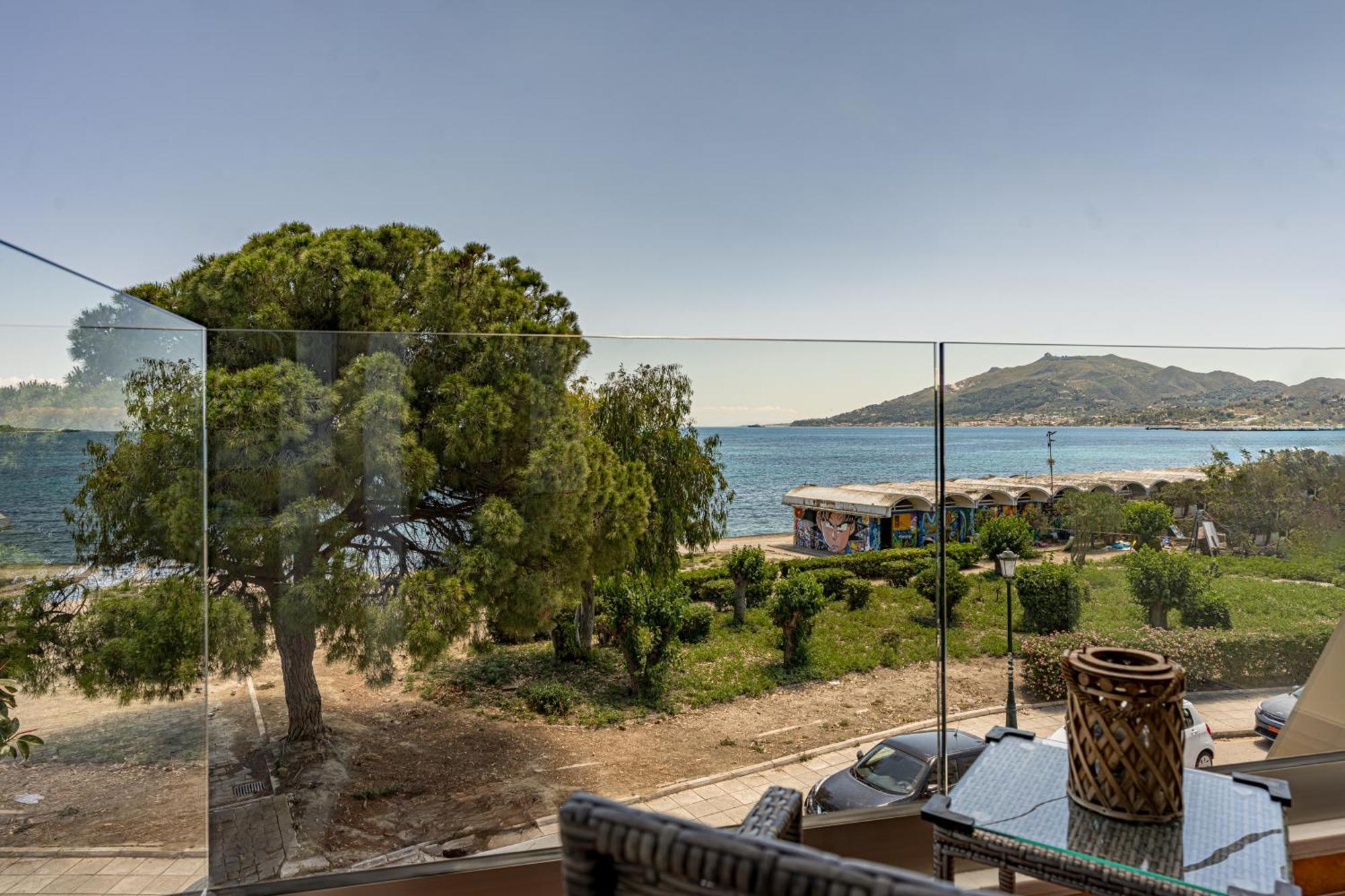 Seafront Spirit Apartments Kota Zakynthos Bagian luar foto